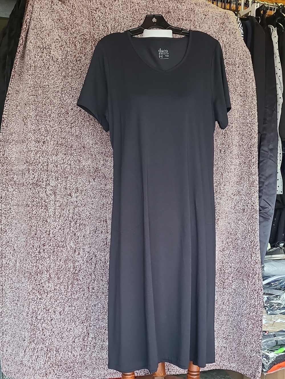 Deco Village Relaxed Black Short-Sleeve Maxi Dress